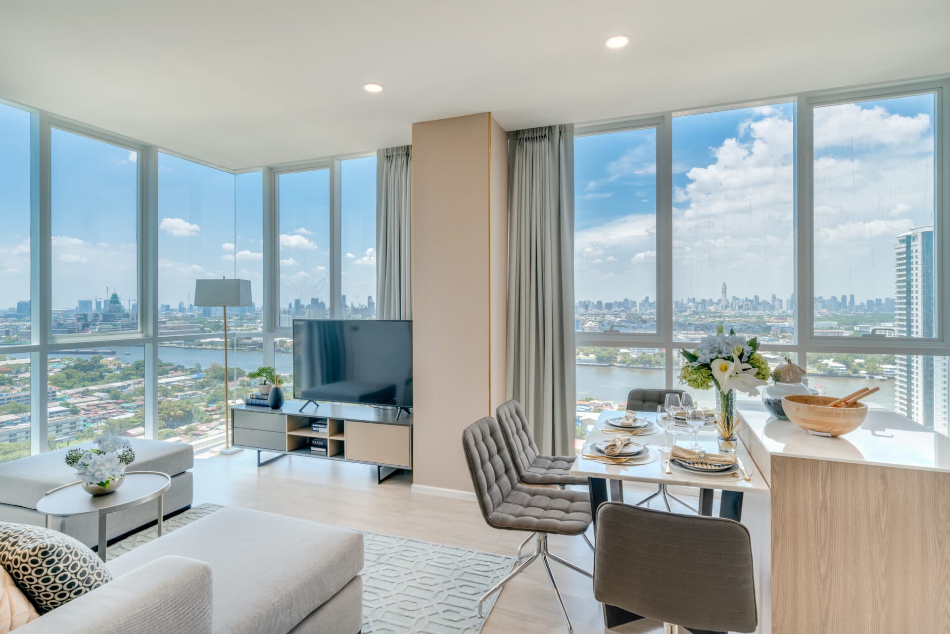 แกรนด์ ยูนิตี้ เตรียมนำห้องใหญ่ จัดโปรสุด Exclusive ราคาเดียว 2.99 ล้านบาท* กับโครงการ เดอ ลาพีส จรัญ 81  คอนโดพร้อมอยู่ วิวโค้งแม่น้ำเจ้าพระยา ติด MRT บางพลัด ดีเดย์ 25 – 26 พฤศจิกายนนี้ เท่านั้น