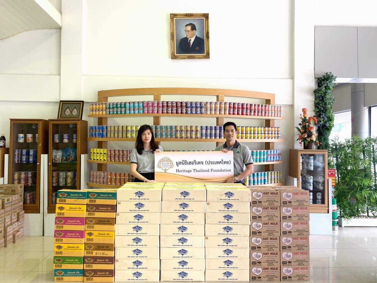 มูลนิธิเฮอริเทจ (ประเทศไทย) ส่งมอบผลิตภัณฑ์ในเครือฯ ร่วมเป็นกำลังให้เหล่าอาสาสมัครกู้ภัย