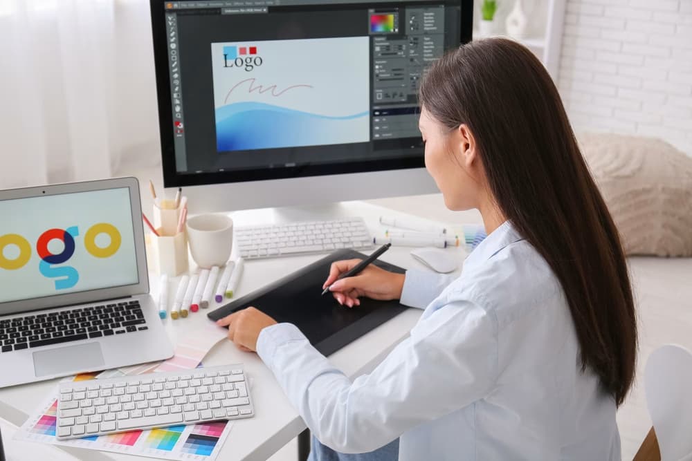 กราฟิกดีไซน์ คืออะไร? เข้าใจพื้นฐานและการเริ่มต้นในสายงานดีไซน์