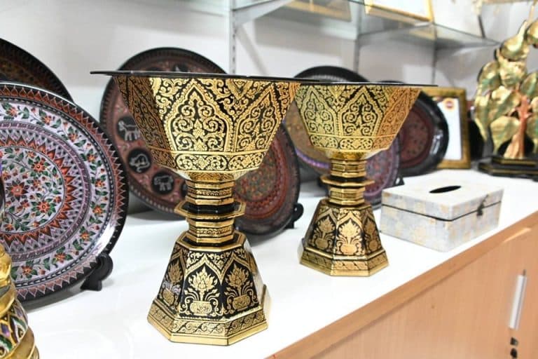 SACIT ตอกย้ำคุณค่า “เครื่องรัก-เครื่องมุก” มรดกภูมิปัญญาที่ใกล้สูญหาย ผ่านนโยบาย “หัตถศิลป์ที่คิดถึง” มุ่งสร้างเครือข่ายหัตถกรรม ควบคู่ผลักดันถ่ายทอดองค์ความรู้