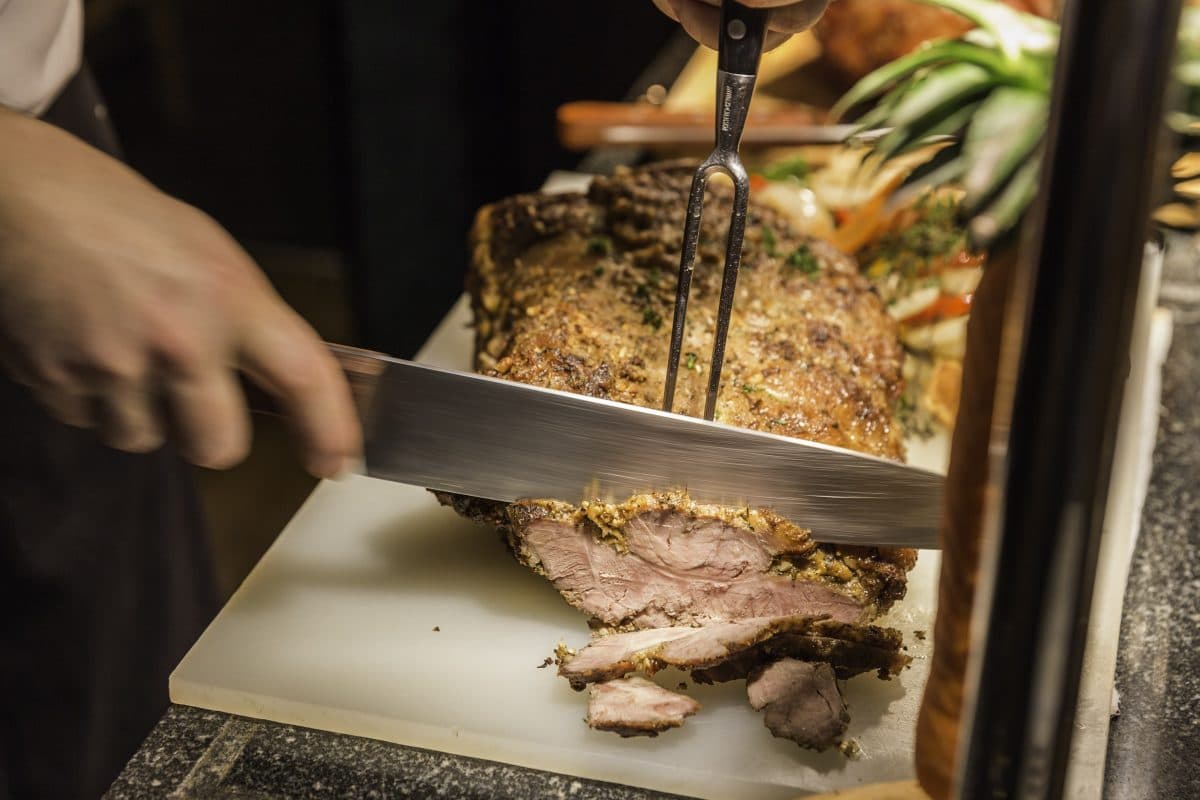 จัดเต็มความอร่อย อิ่มจุใจ! กับ 2 โปรโมชั่นบุฟเฟ่ต์มื้อค่ำสุดคุ้มจากโรงแรมแคนทารี เบย์ ศรีราชา